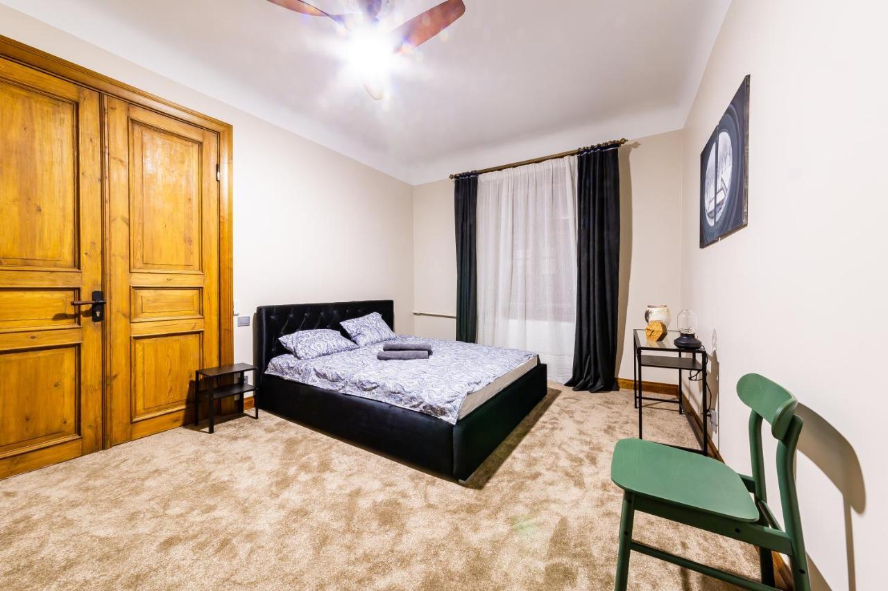 Gourmet Storie's Ap 68sqm Renovated Free Parking Lejlighed
